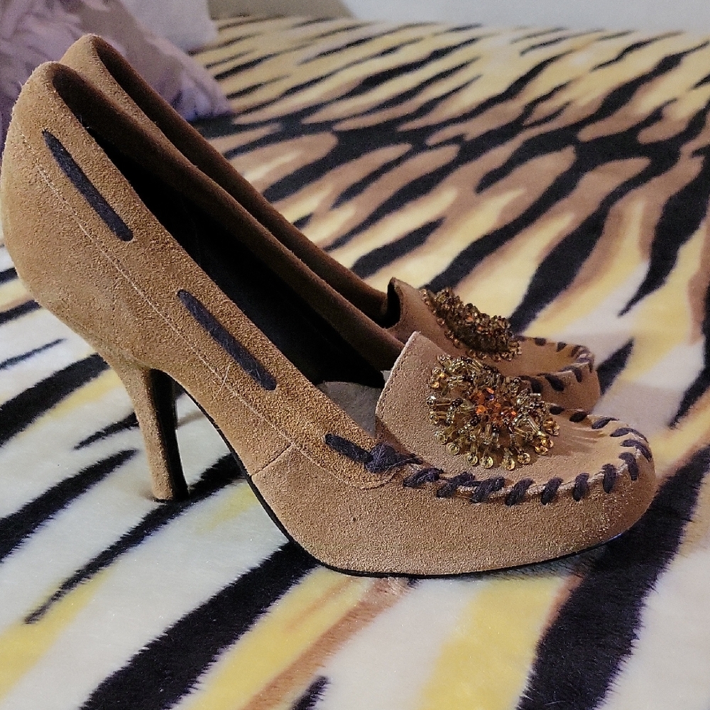 Chinese Laundry Tan Suede Women's Moccasin Heels🤌